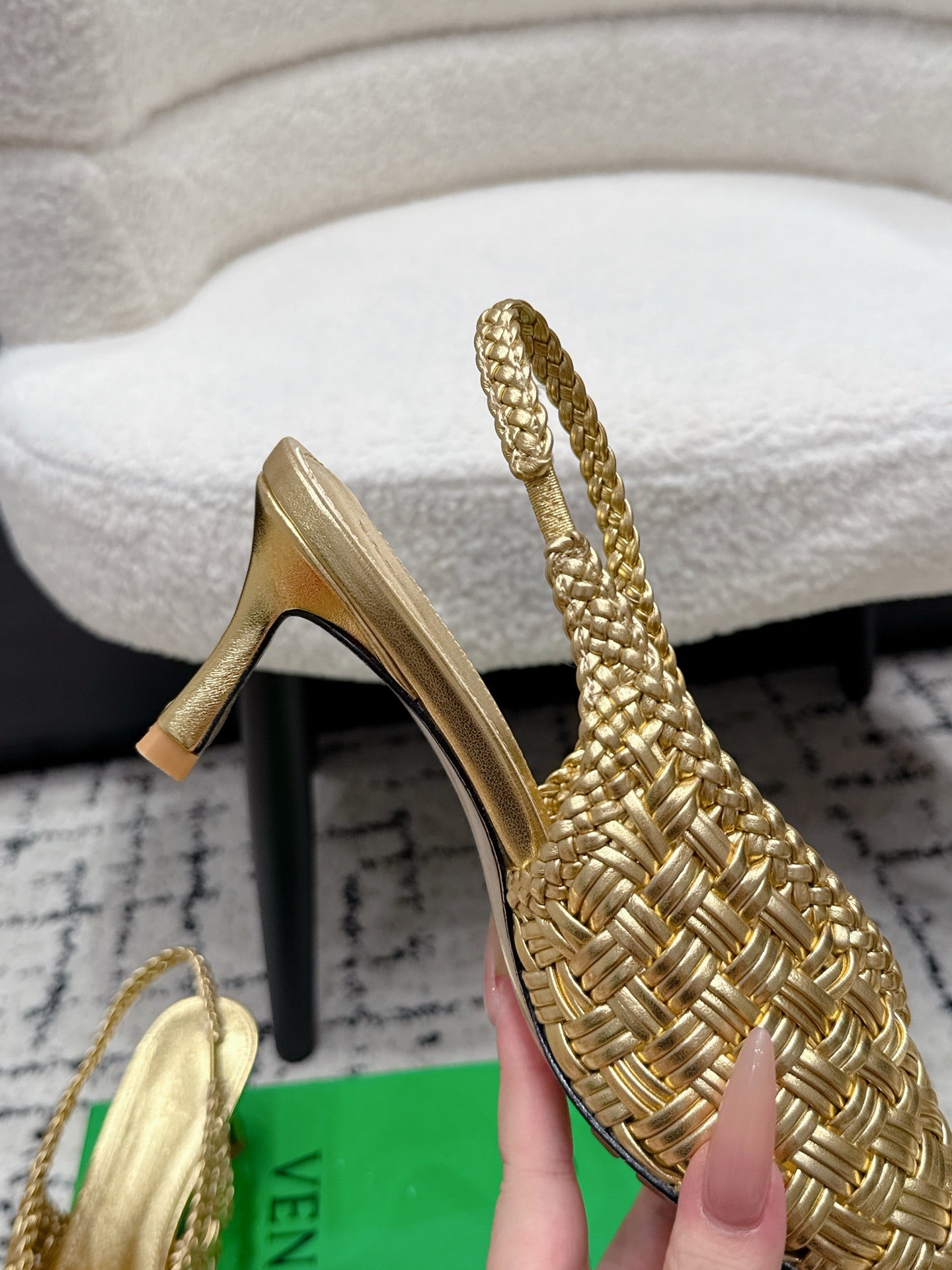BV 26SS Intrecciato Slingback Heels 5.5cm Gold Metallic Woven Leather 858418