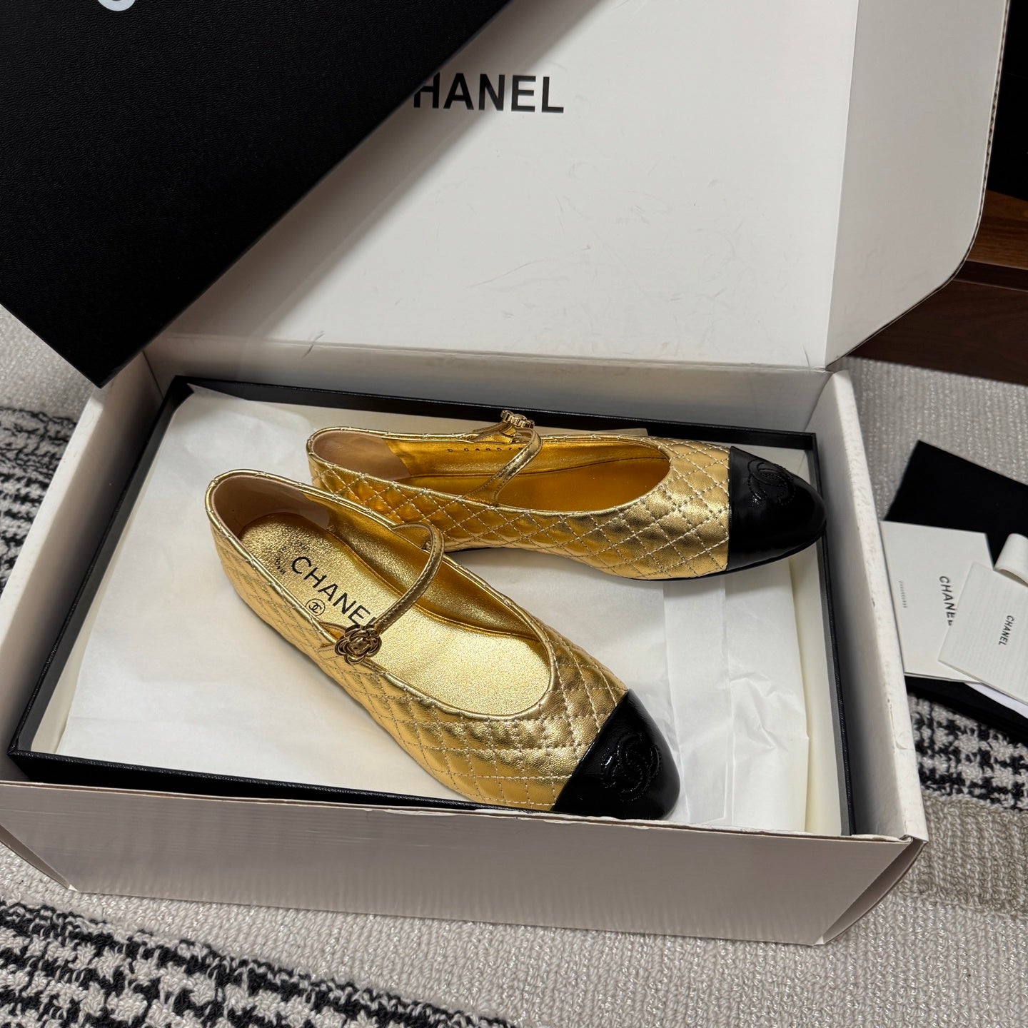 CC 25SS Mary Jane Quilted Gold Black Metallic Lambskin Leather 862425