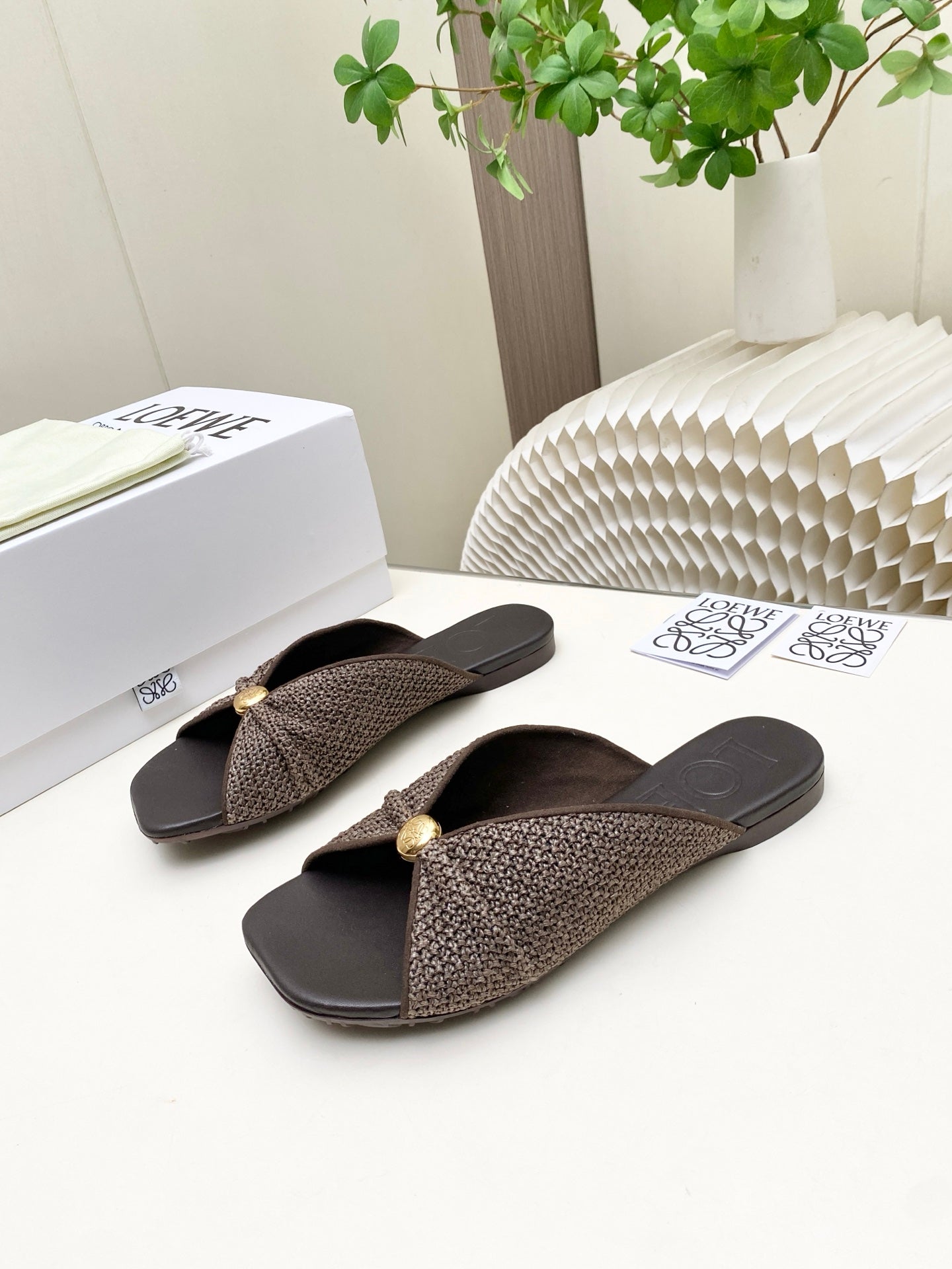 Loew Pebble Soft Slides Brown Lambskin Leather 881382