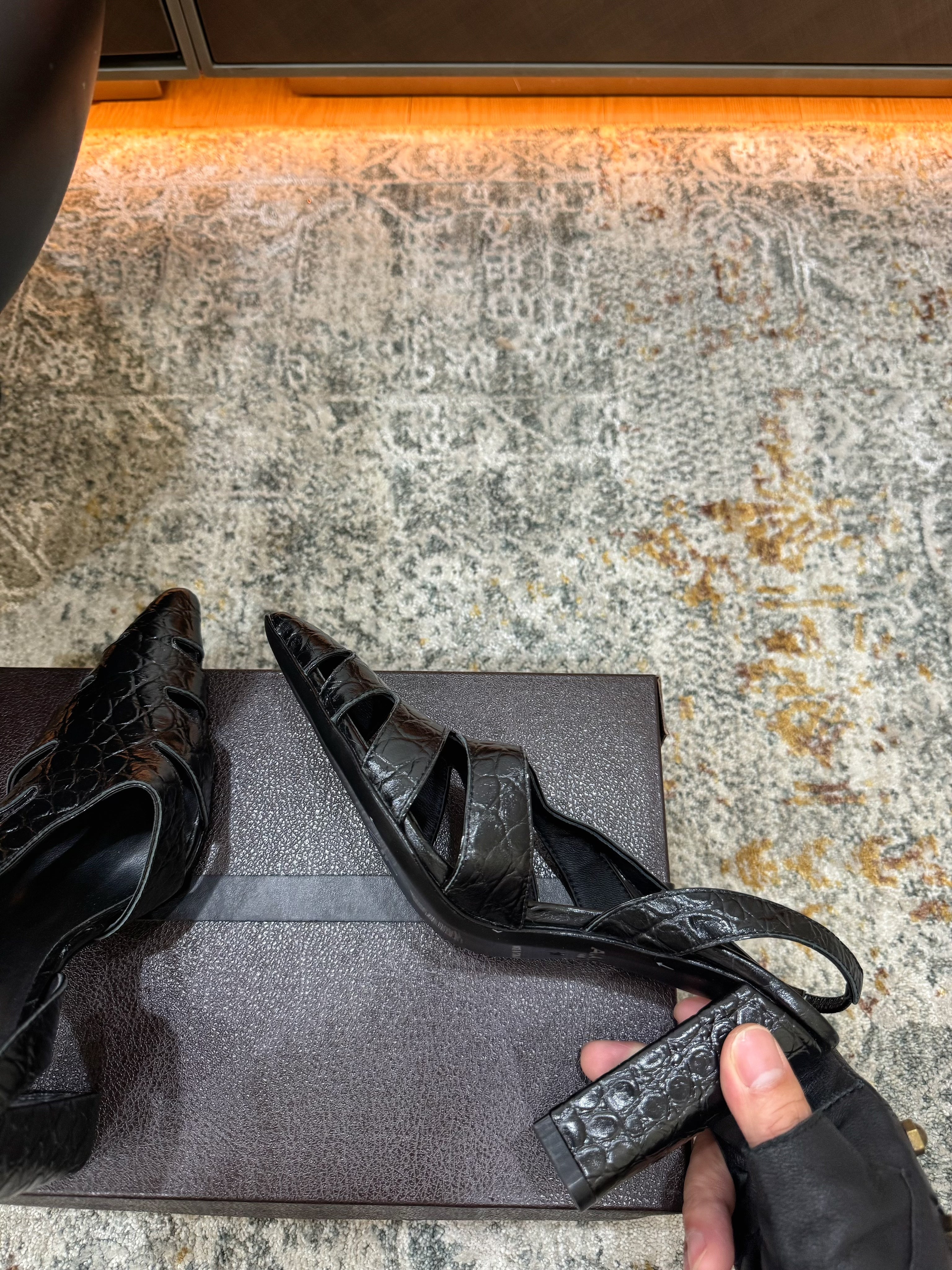Alaia Snake Print Slingback Pumps 9.5cm Black Cowhide 881560