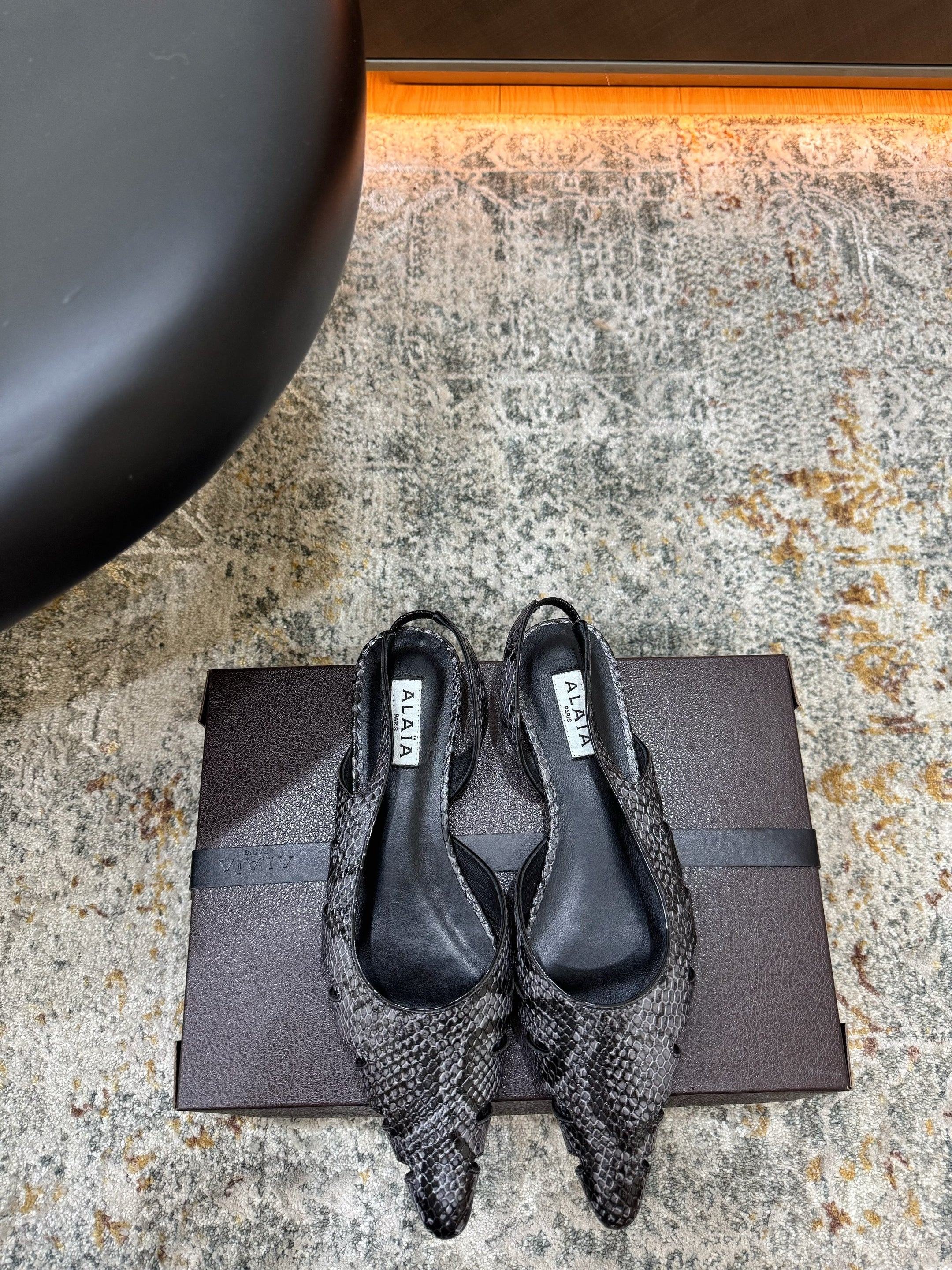 Alaia Snake Print Cutout Slingback Flats Black Grey Cowhide Leather 881556