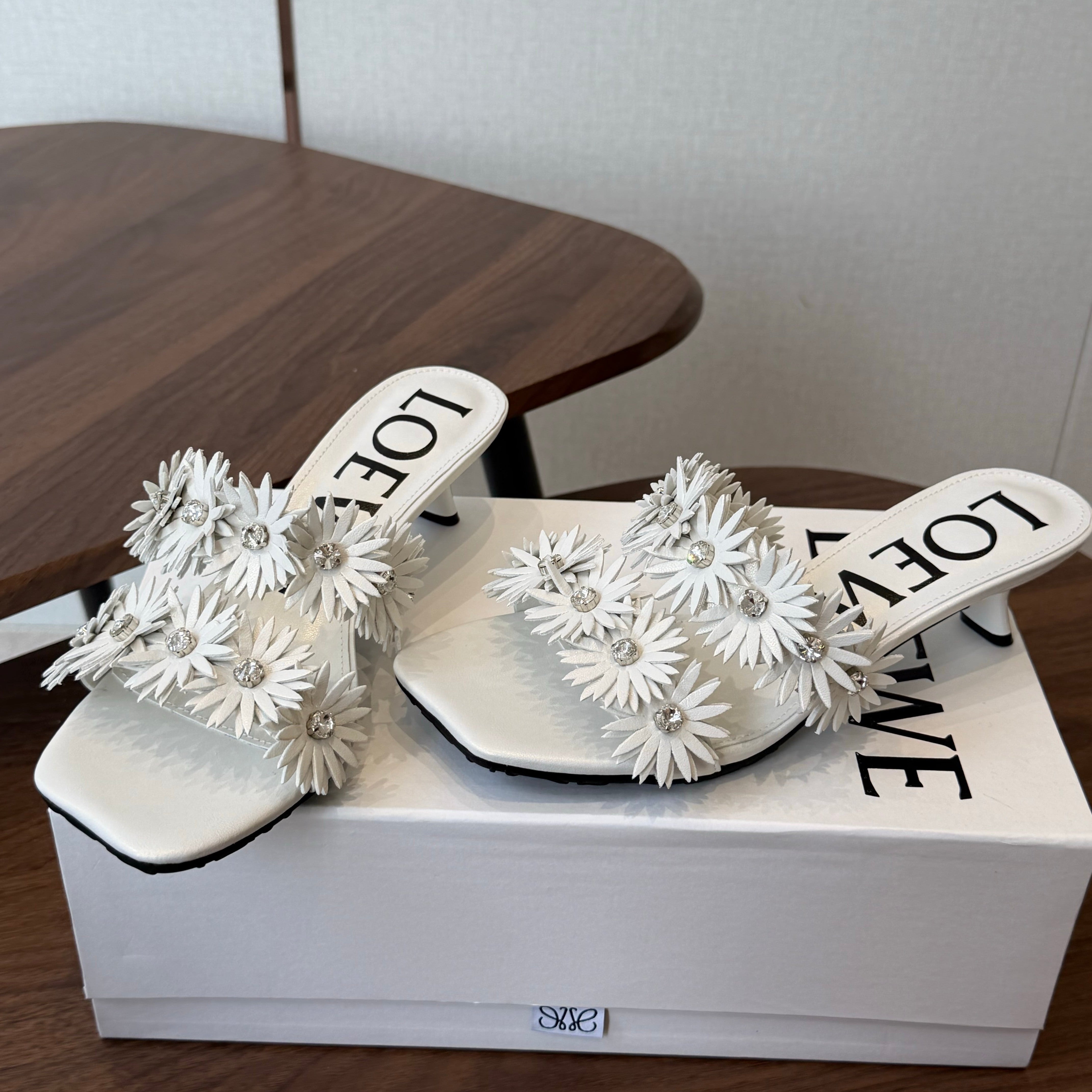 Loew Paula's Ibiza Petal Flower Sandals White Leather 889897
