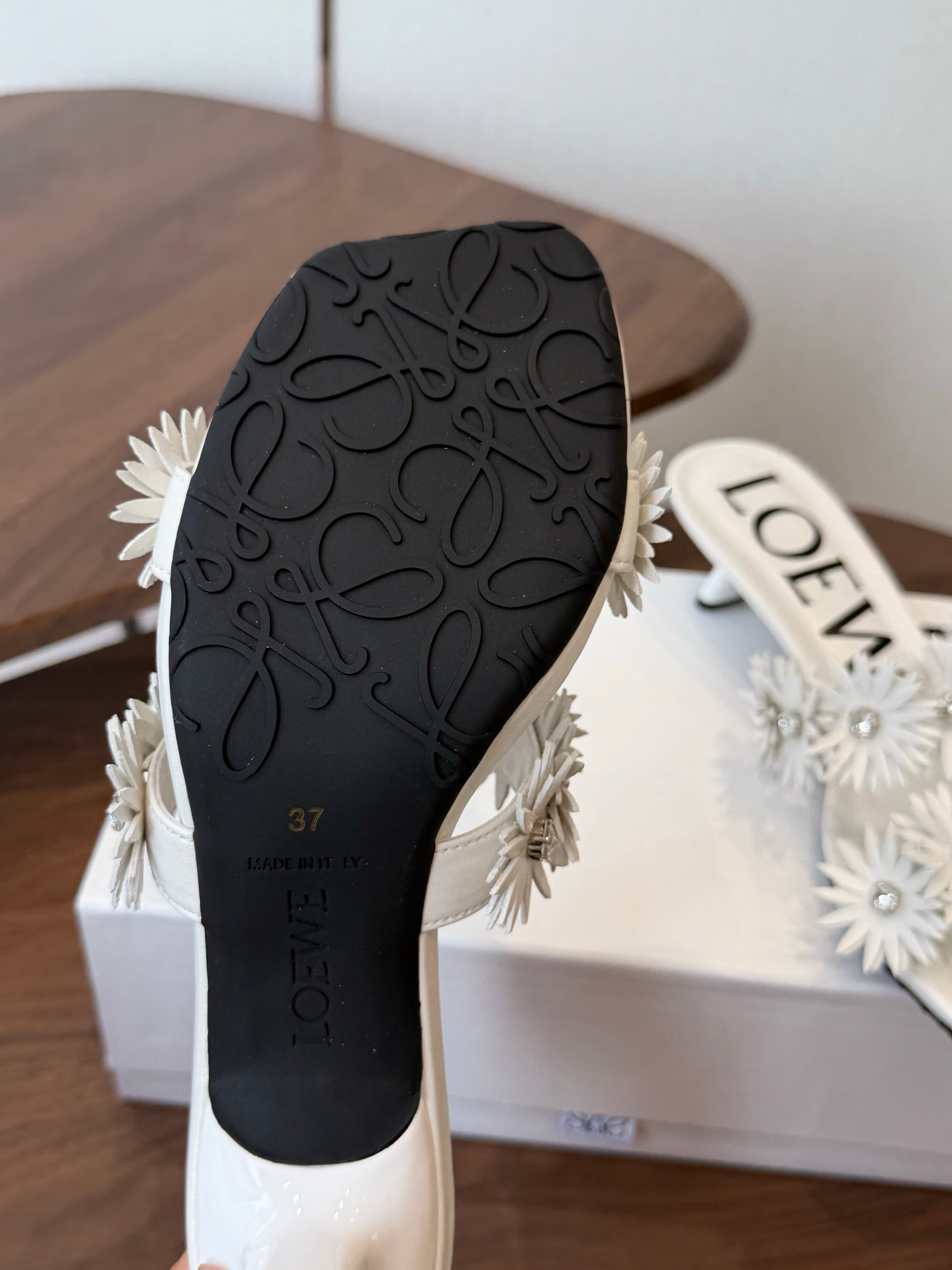Loew Paula's Ibiza Petal Flower Sandals White Leather 889897