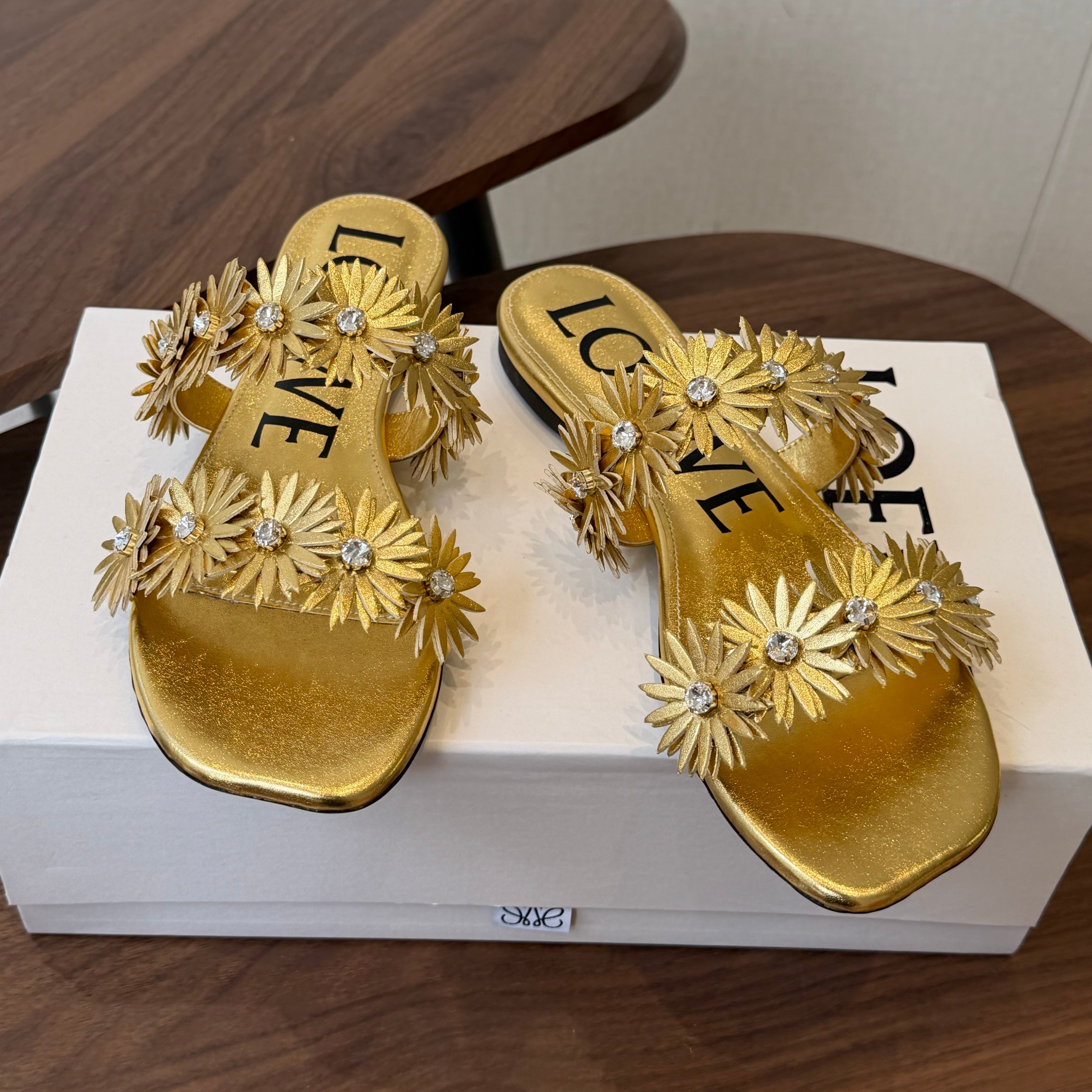 Loew Paula's Ibiza Petal Flower Flat Sandals Gold Leather 889893