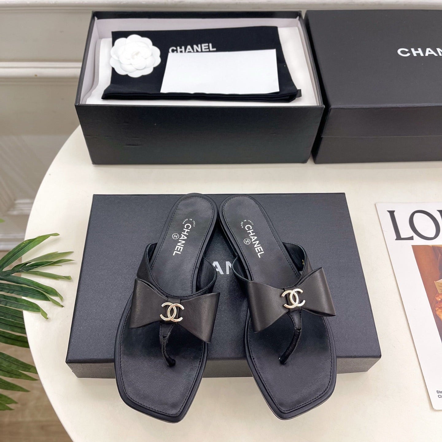 CC Bow Thong Flat Sandals Black Leather 891769