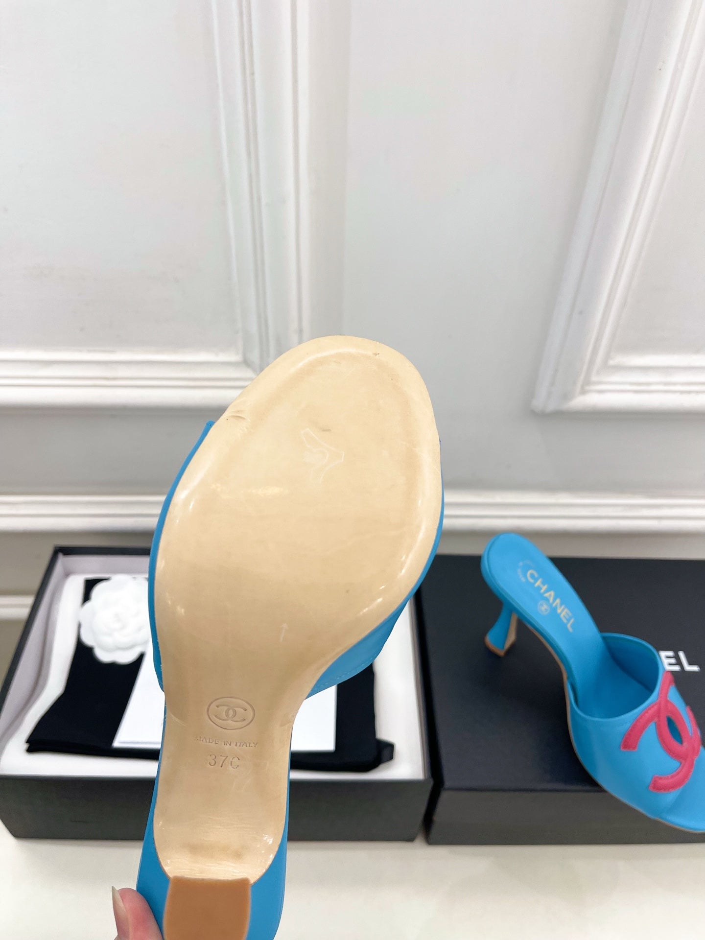 CC Double C Mules 9.5cm Blue Pink Leather 891680