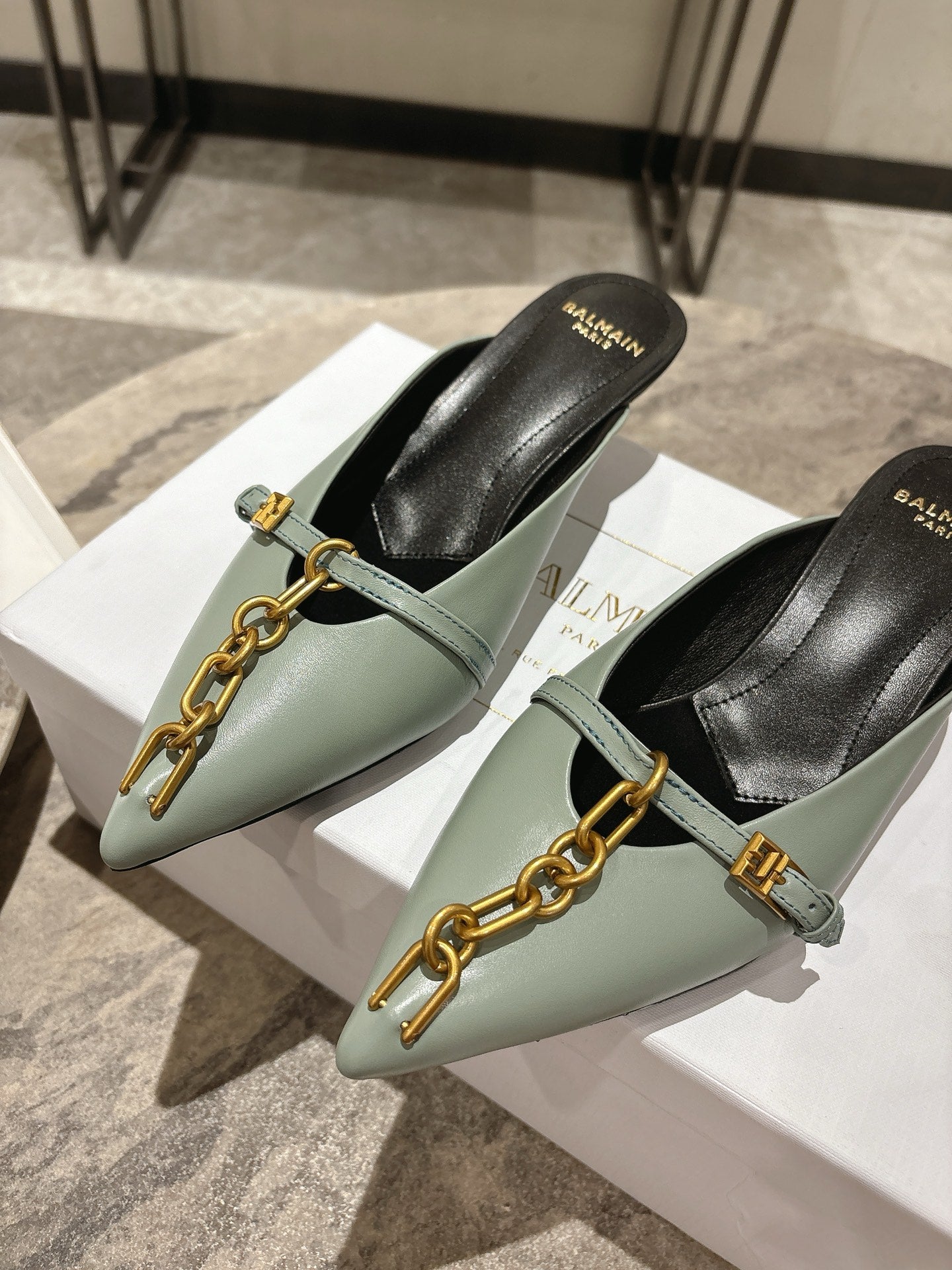 BM 26 Sync Chain Mules Light Green Calfskin Leather 888584