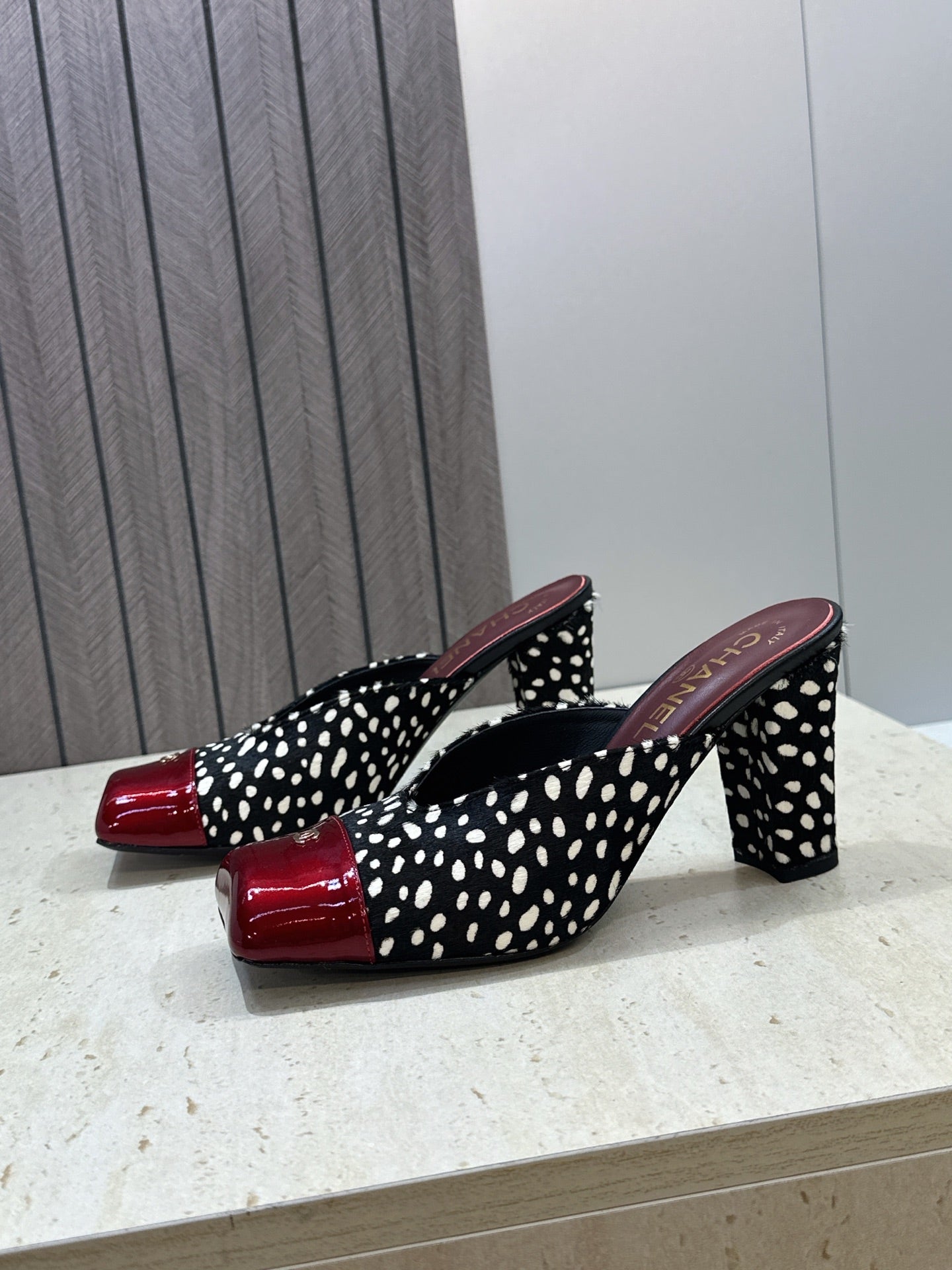 CC Cap Toe Mules 90mm Leopard Black Burgundy Pony Hair & Patent Leather 896858