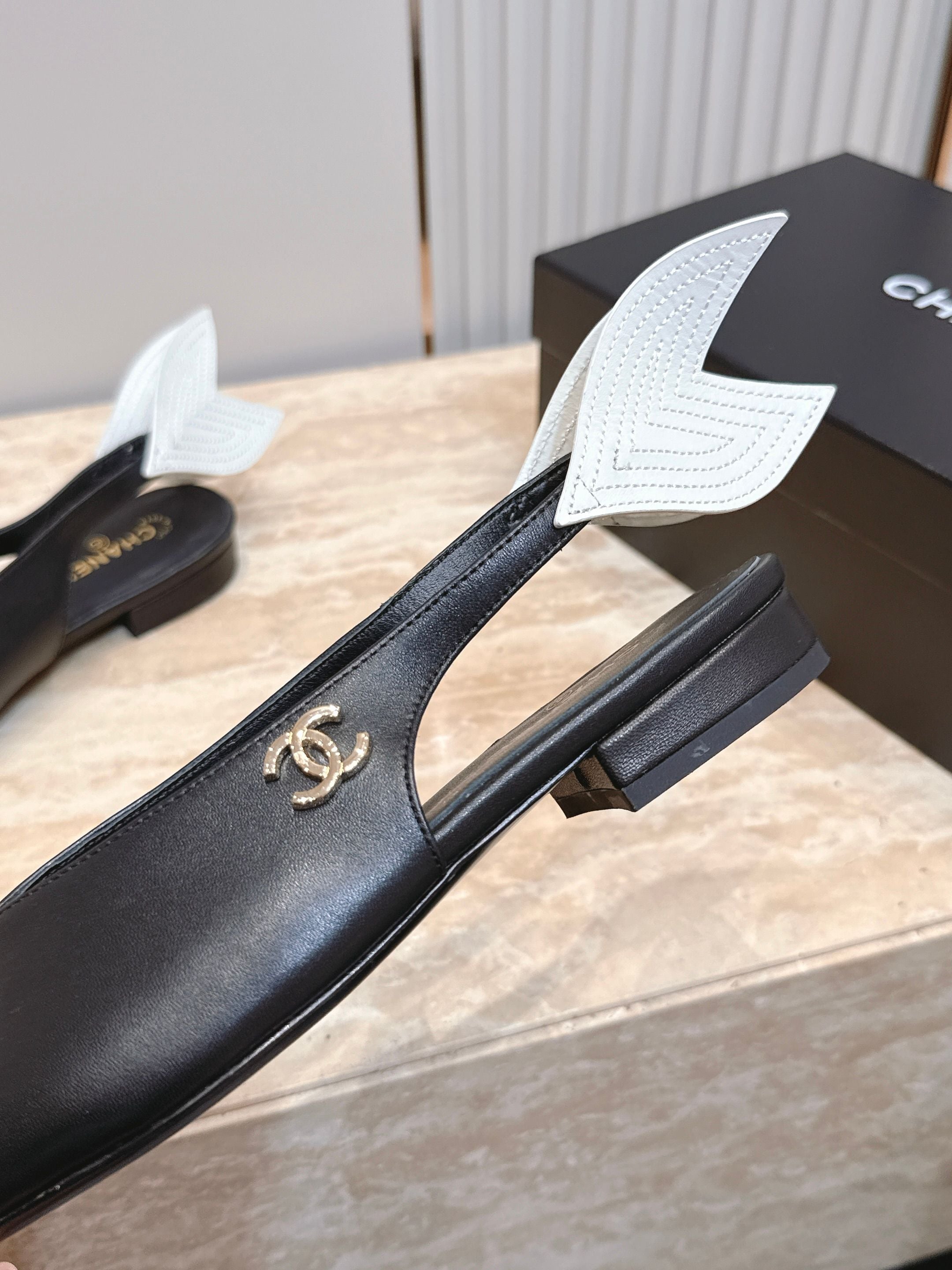 CC Métiers d'Art 2026 Slingback Flats Black Lambskin 898977