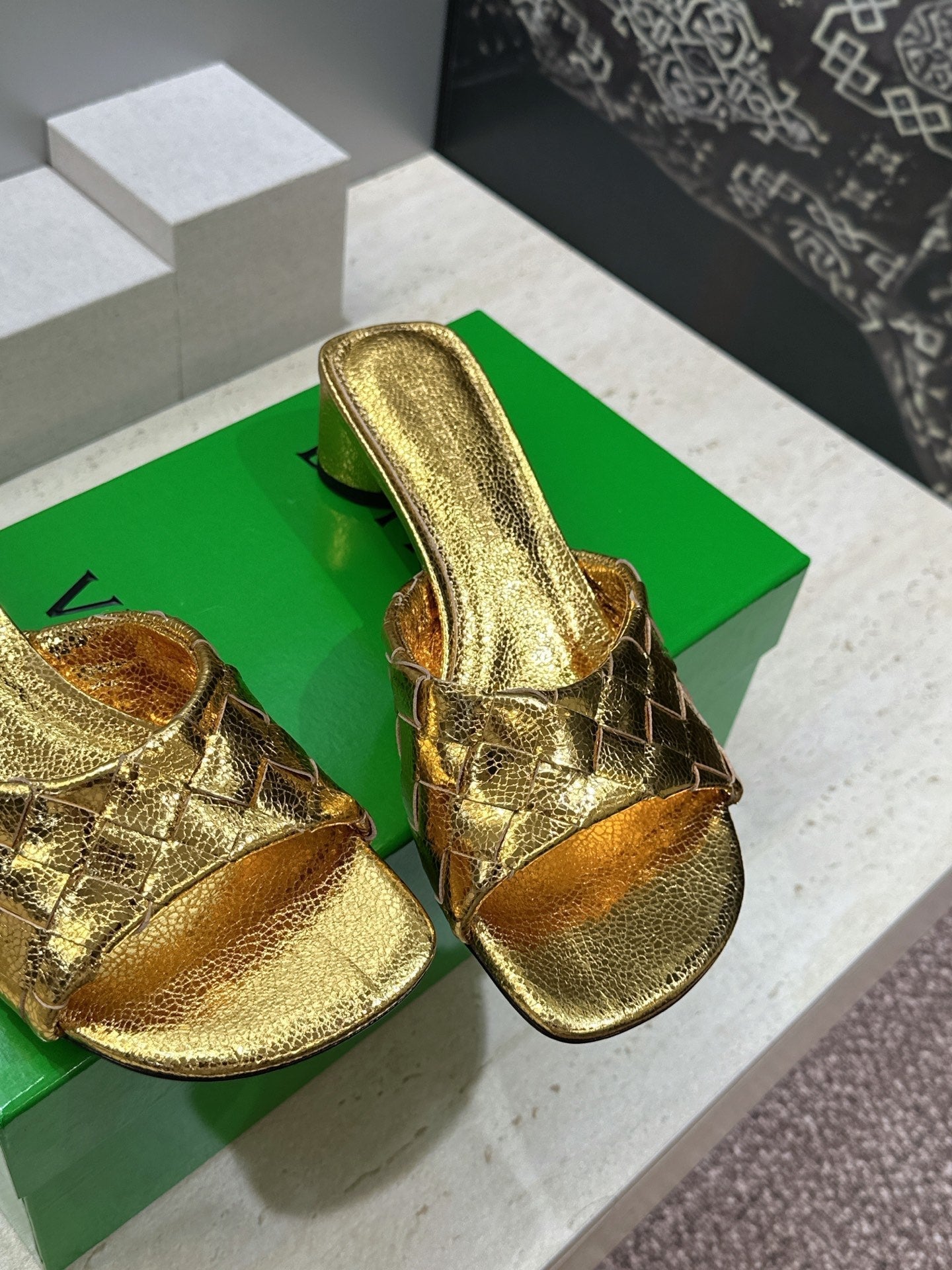 BV 26s Blink Intrecciato Mules 4.5cm Gold Metallic Leather 896576