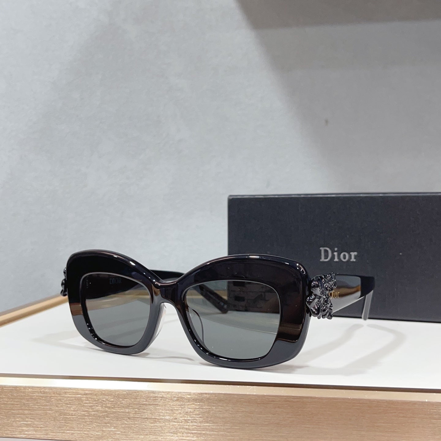 CD Sunglasses 107