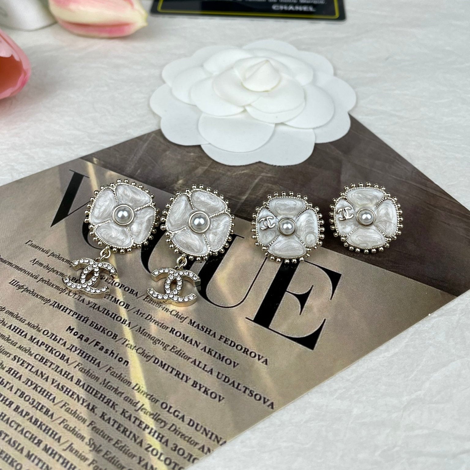 CC Earrings 284874