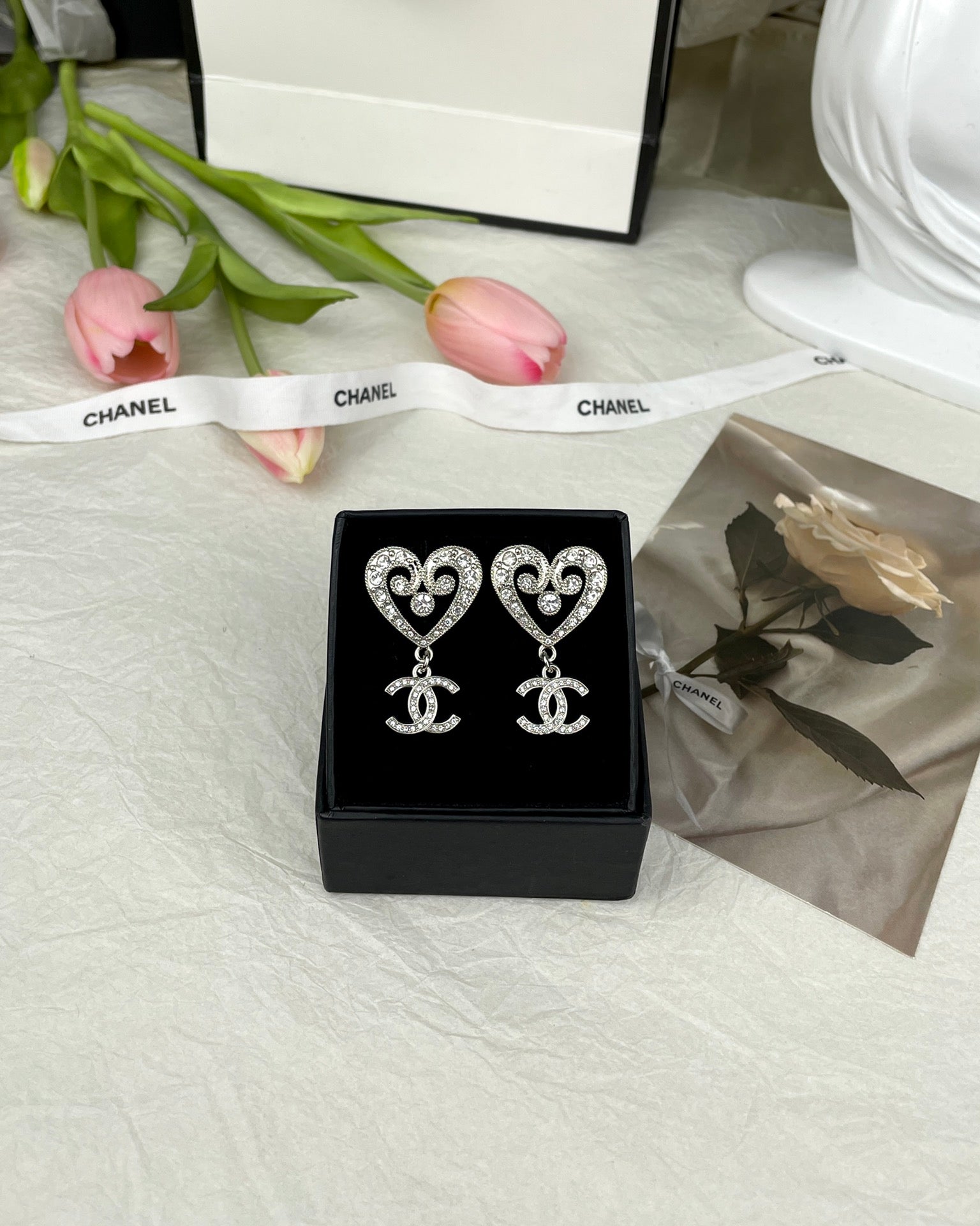 CC Earrings 284873