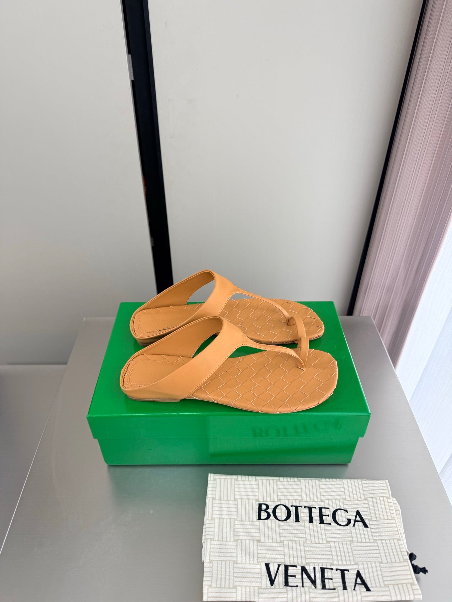 BV Livia Sandals Camel Intrecciato Leather 929499