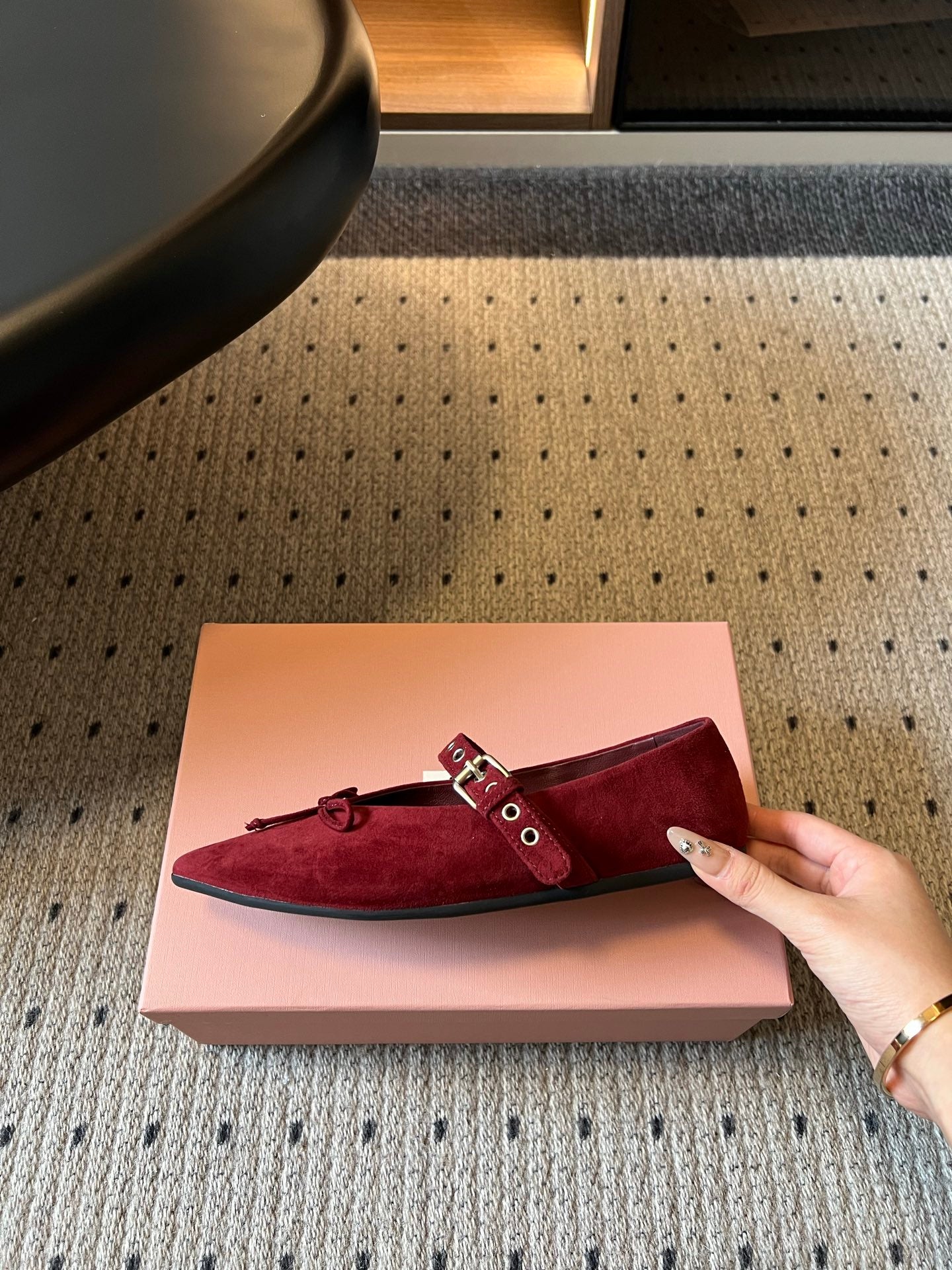 Miu Pointed Toe Bow Mary Jane Flats Red Suede 933430