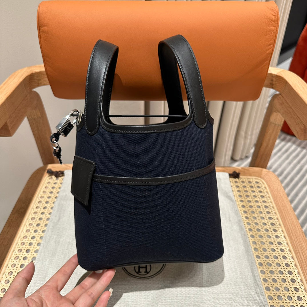 HM Picotin Lock 18CM Pocket Handbag Navy Black Swift Canvas