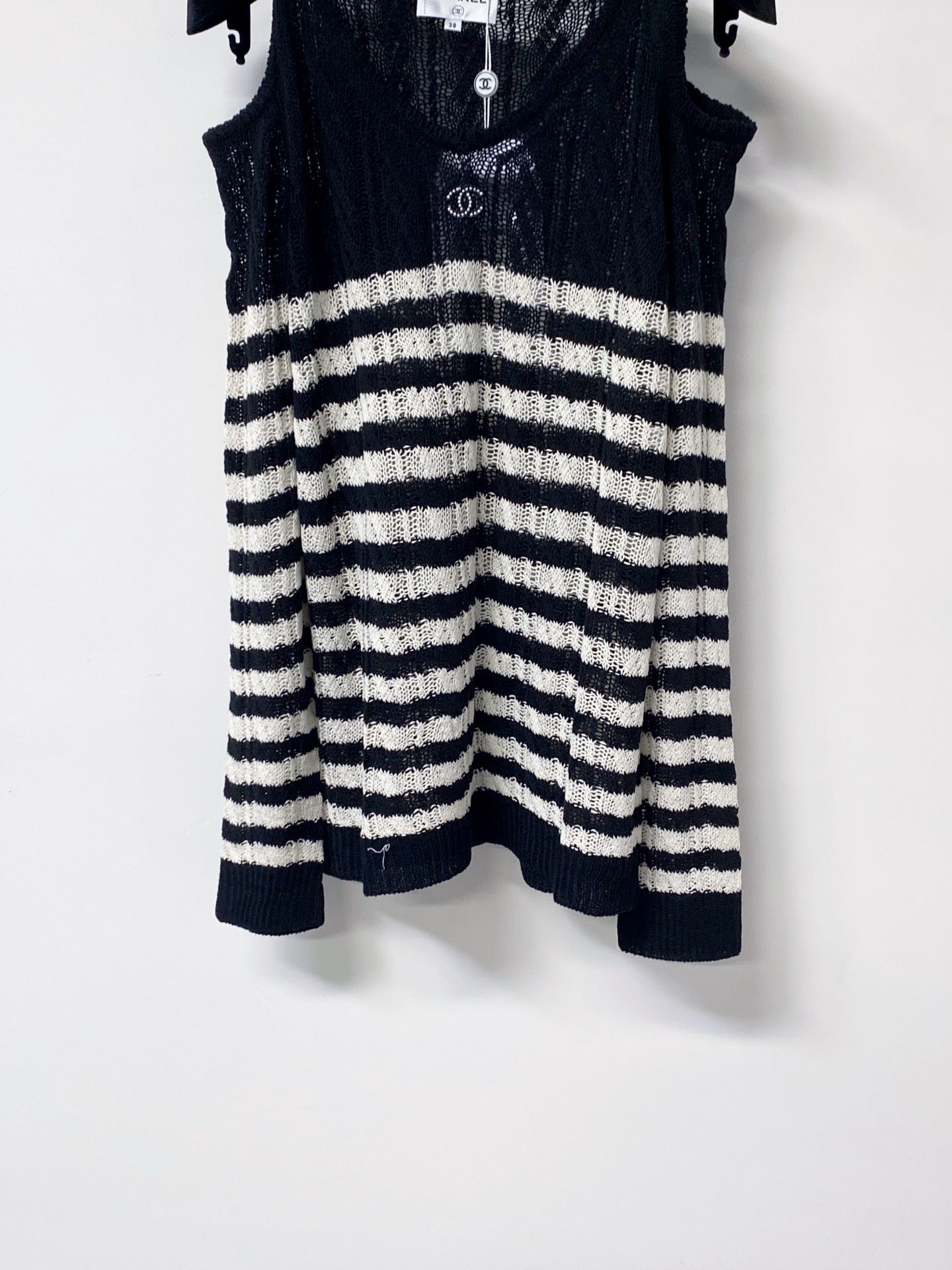 CC Cold-Shoulder Knit Top Enamel Logo Button Wool 799793
