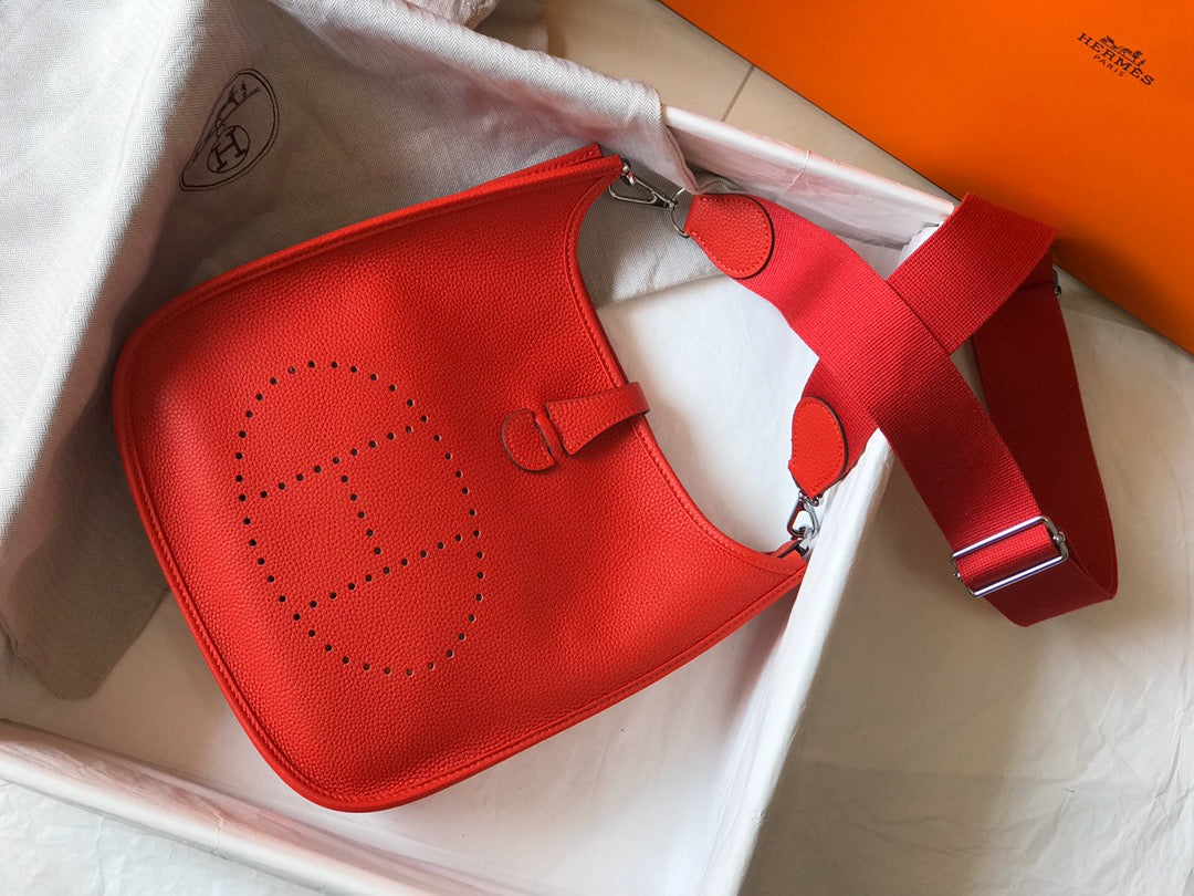 Evelyne 29cm Red Togo Shw