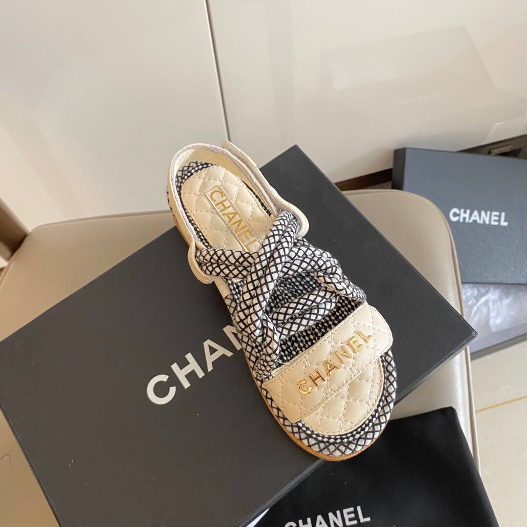 CC 26s Sandals Beige Black Fabric Calfskin 140032