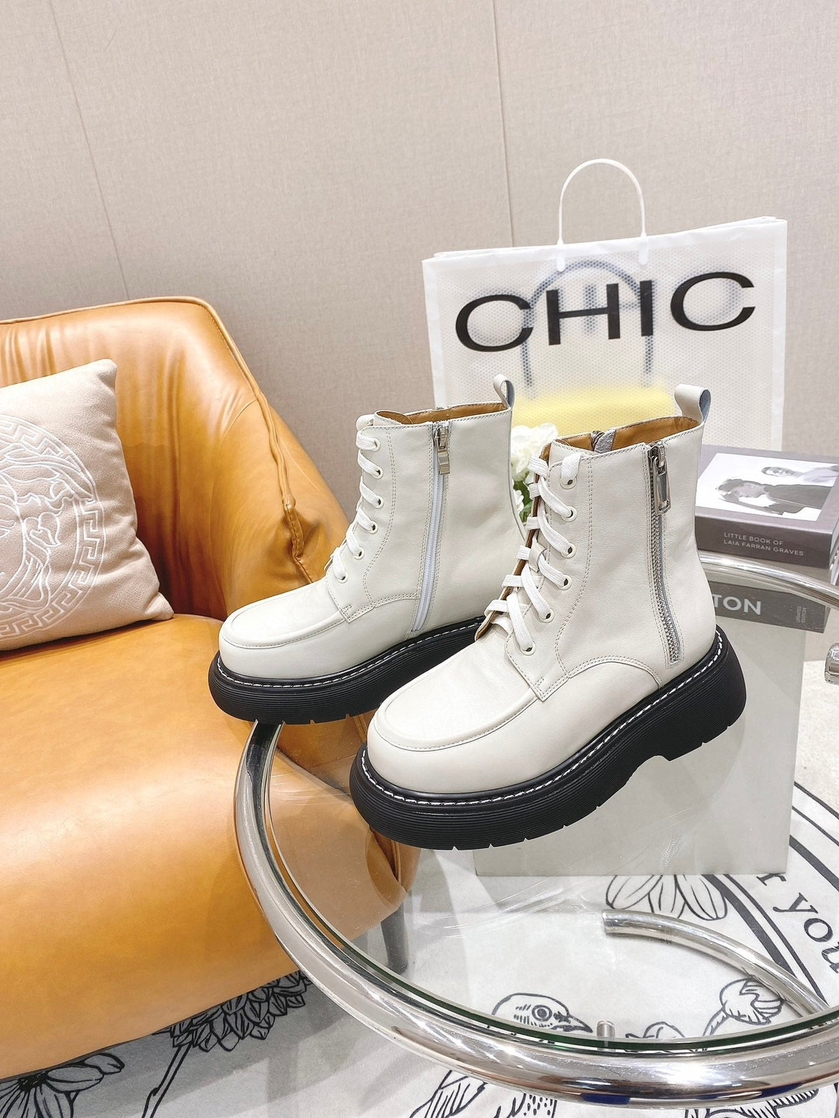BV 26FW Chunky Combat Boots 5cm Side Zip Leather 164458