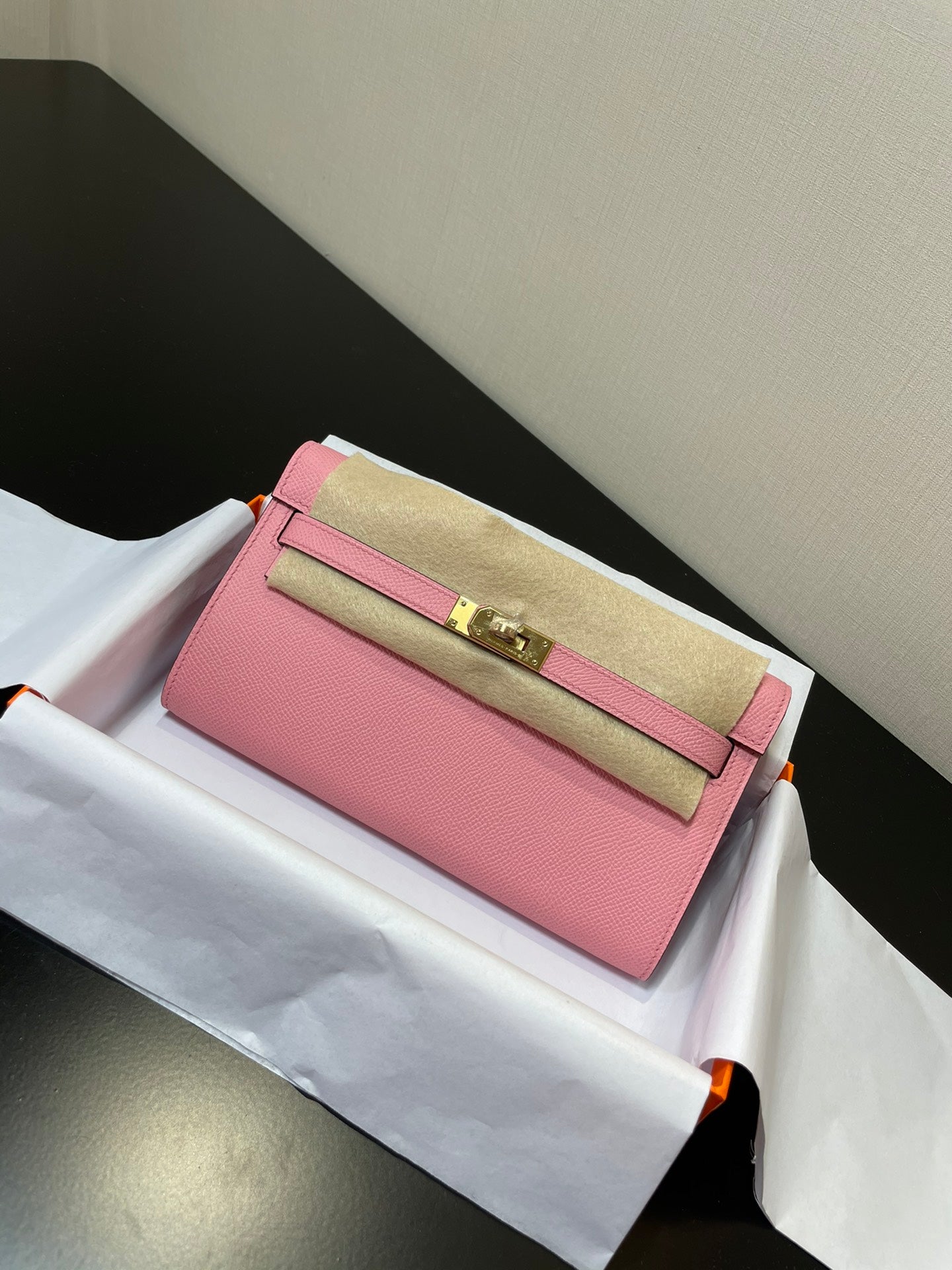 kelly woc 20.5 pink epsom gold hardware