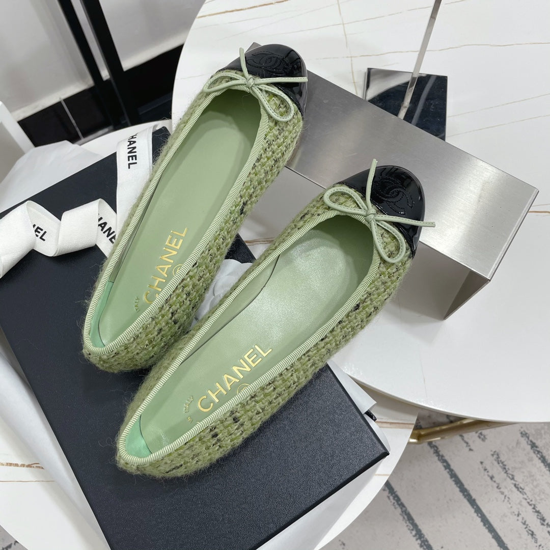 CC 26s Ballet Flat Black Olive Tweed Leather 944403