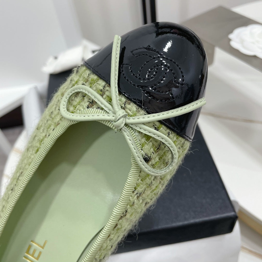 CC 26s Ballet Flat Black Olive Tweed Leather 944403