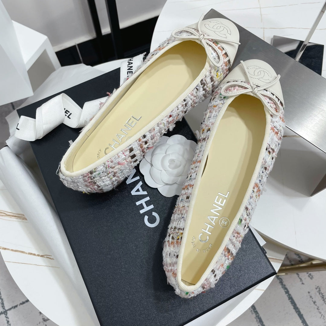 CC 26s Ballet Flat White Colorful Tweed Leather 944405