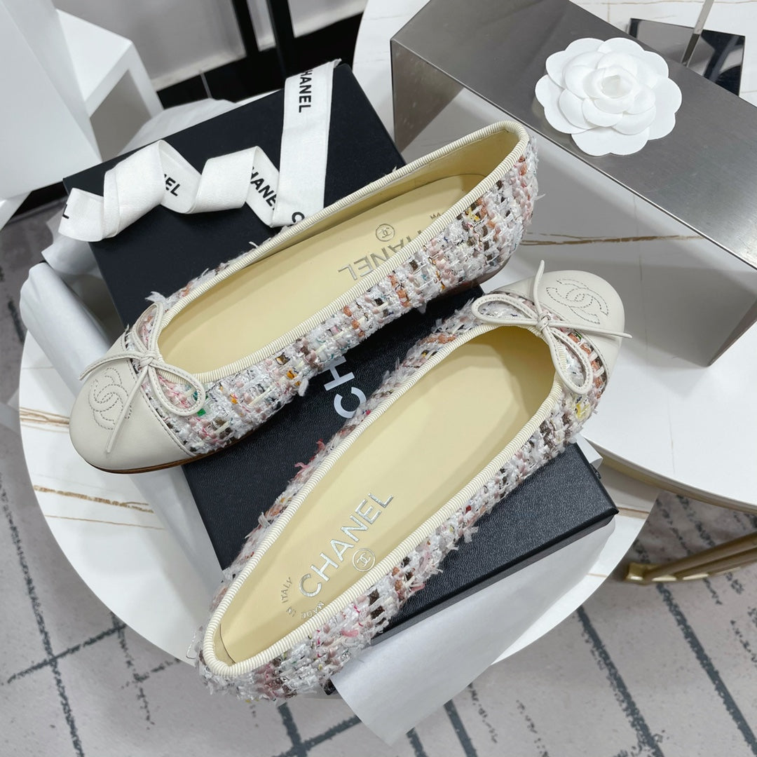 CC 26s Ballet Flat White Colorful Tweed Leather 944405
