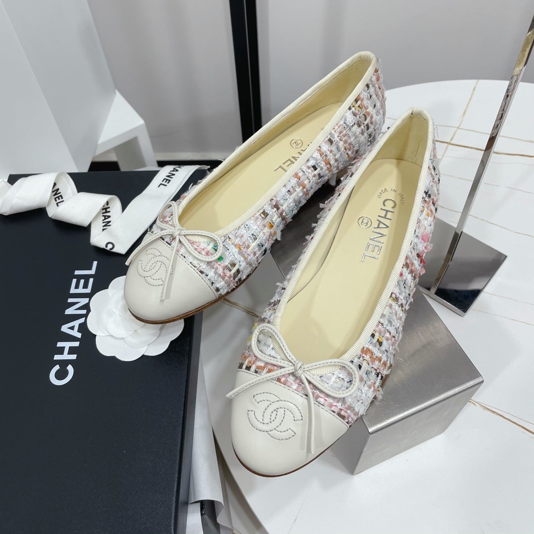CC 26s Ballet Flat White Colorful Tweed Leather 944405