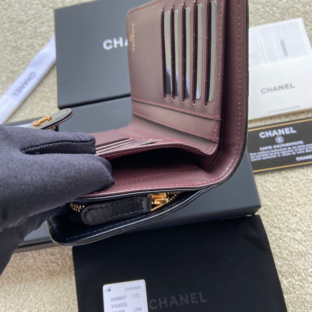 CC A48667 Zip Pocket Wallet Black Sheepskin GHW 229762