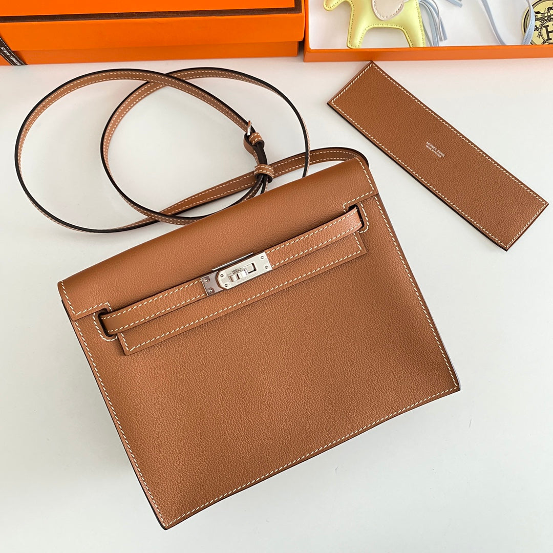 Kelly Danse II 22cm Tan Evercolor Leather Shw