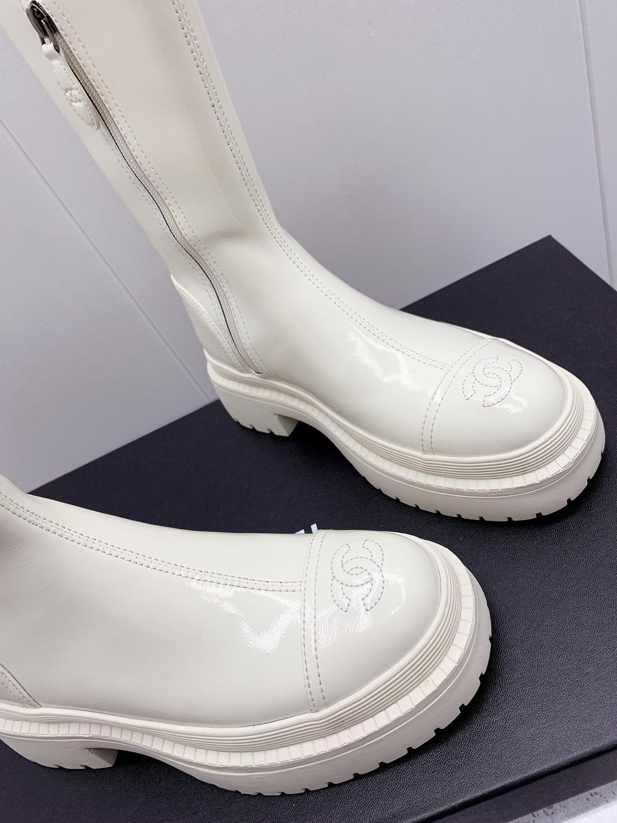 CC 2026 Logo Chunky Platform Knee-High Boots White Leather 161598