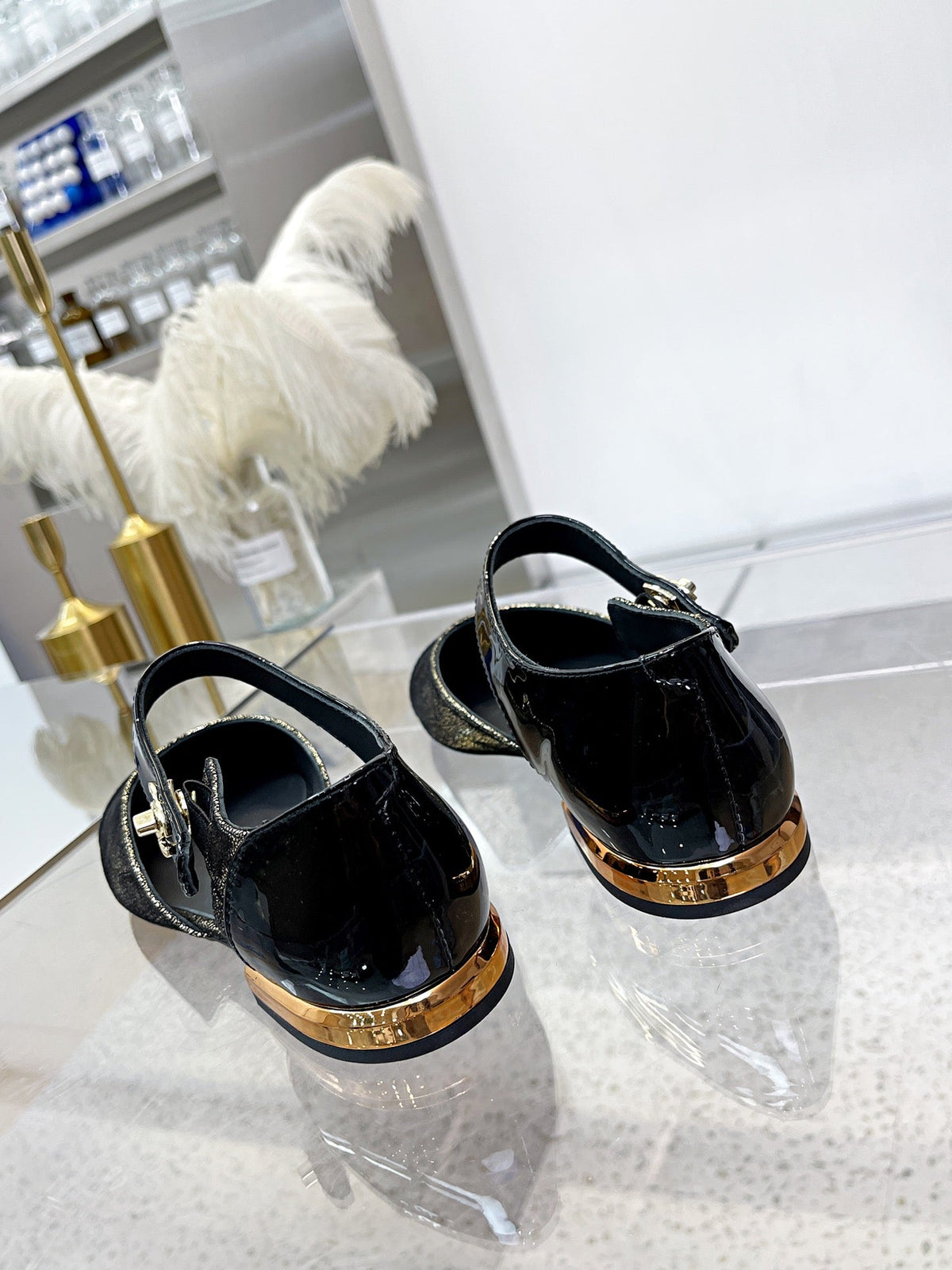 CC 26S Mary Jane Flats Shoes Black Gold Distressed Leather 147295
