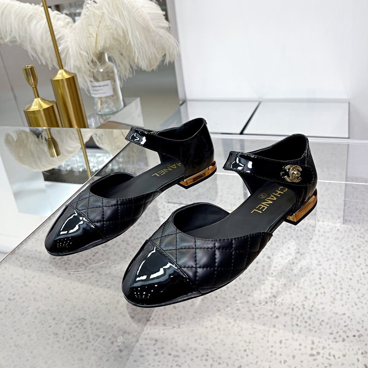 CC 26S Mary Jane Flats Shoes Black Quilted Patent Leather 147297