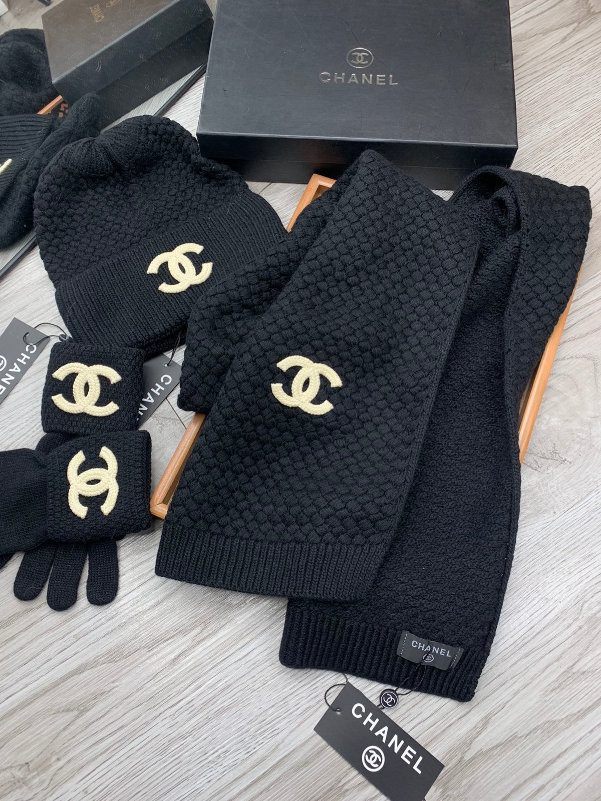CC Hat Scarf Gloves Set Black Knit Gold Logo 475105