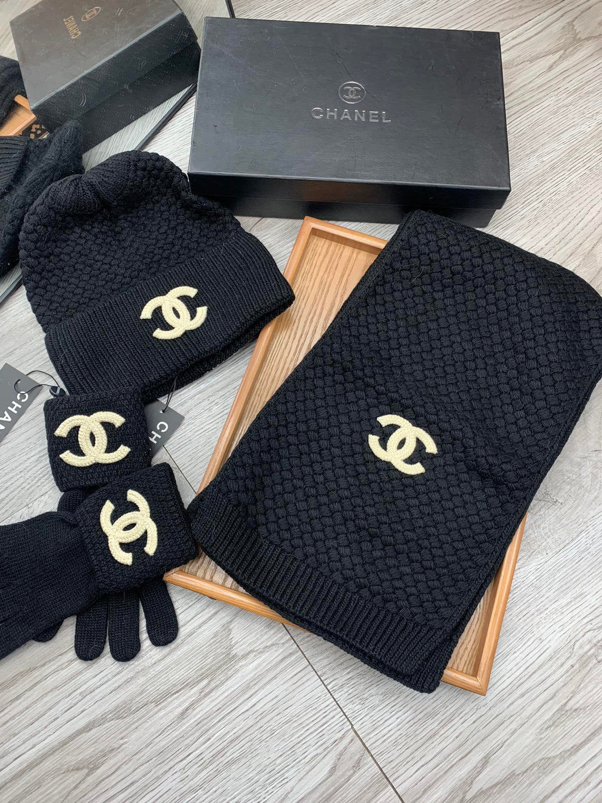 CC Hat Scarf Gloves Set Black Knit Gold Logo 475105
