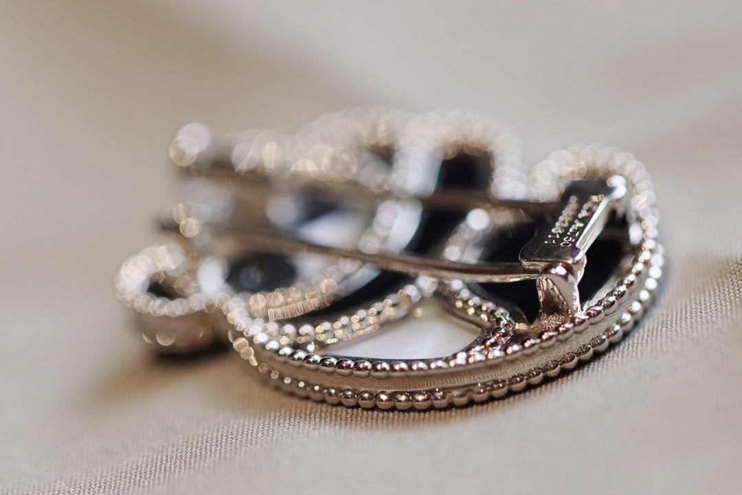 VCA Brooch 03