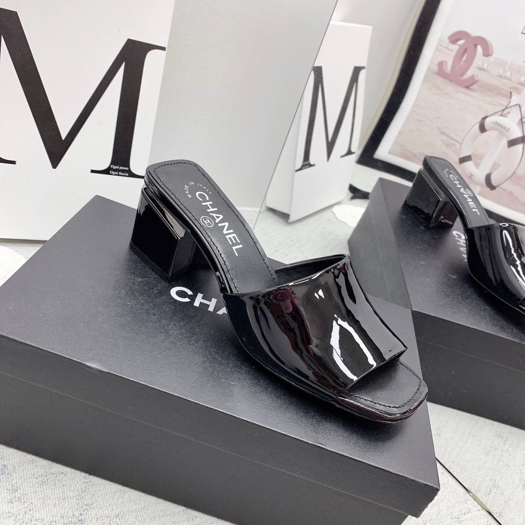 CC 26s Mules Sandals Patent Leather 162898