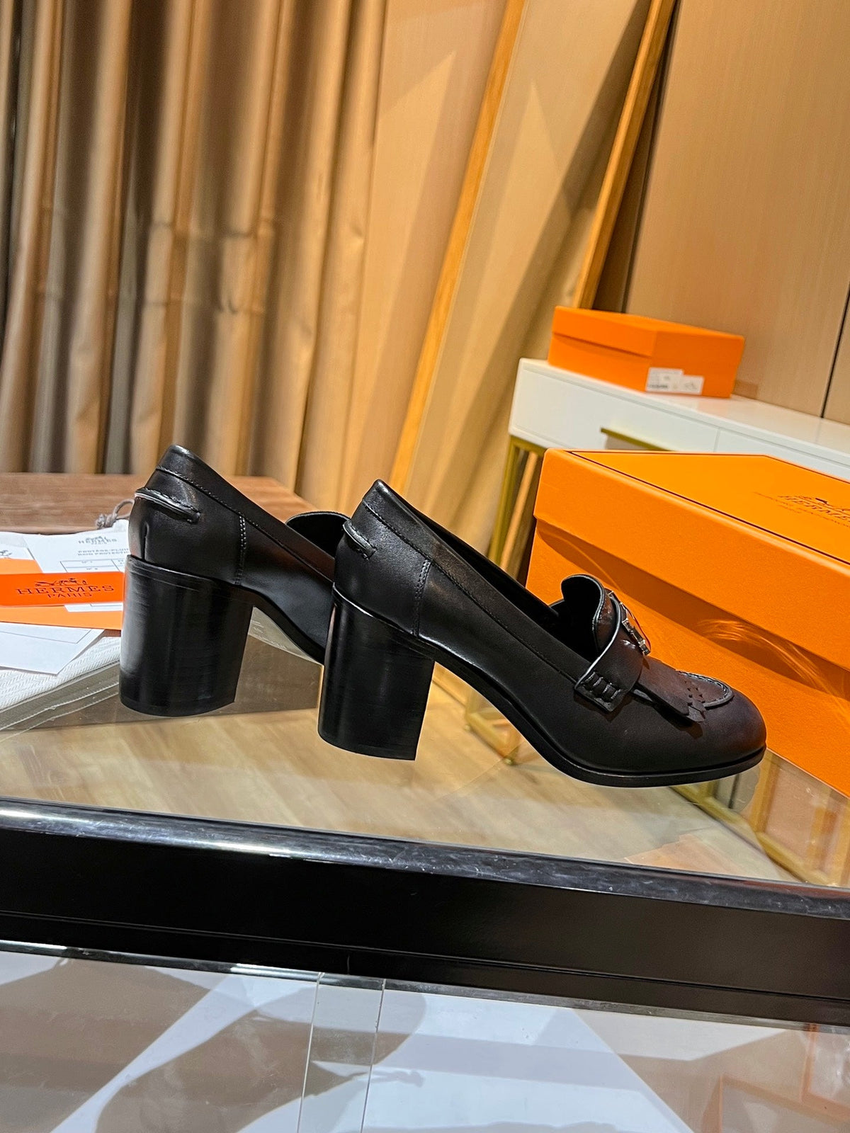 HM 26s Elysee Loafers 7cm Black Leather 149082