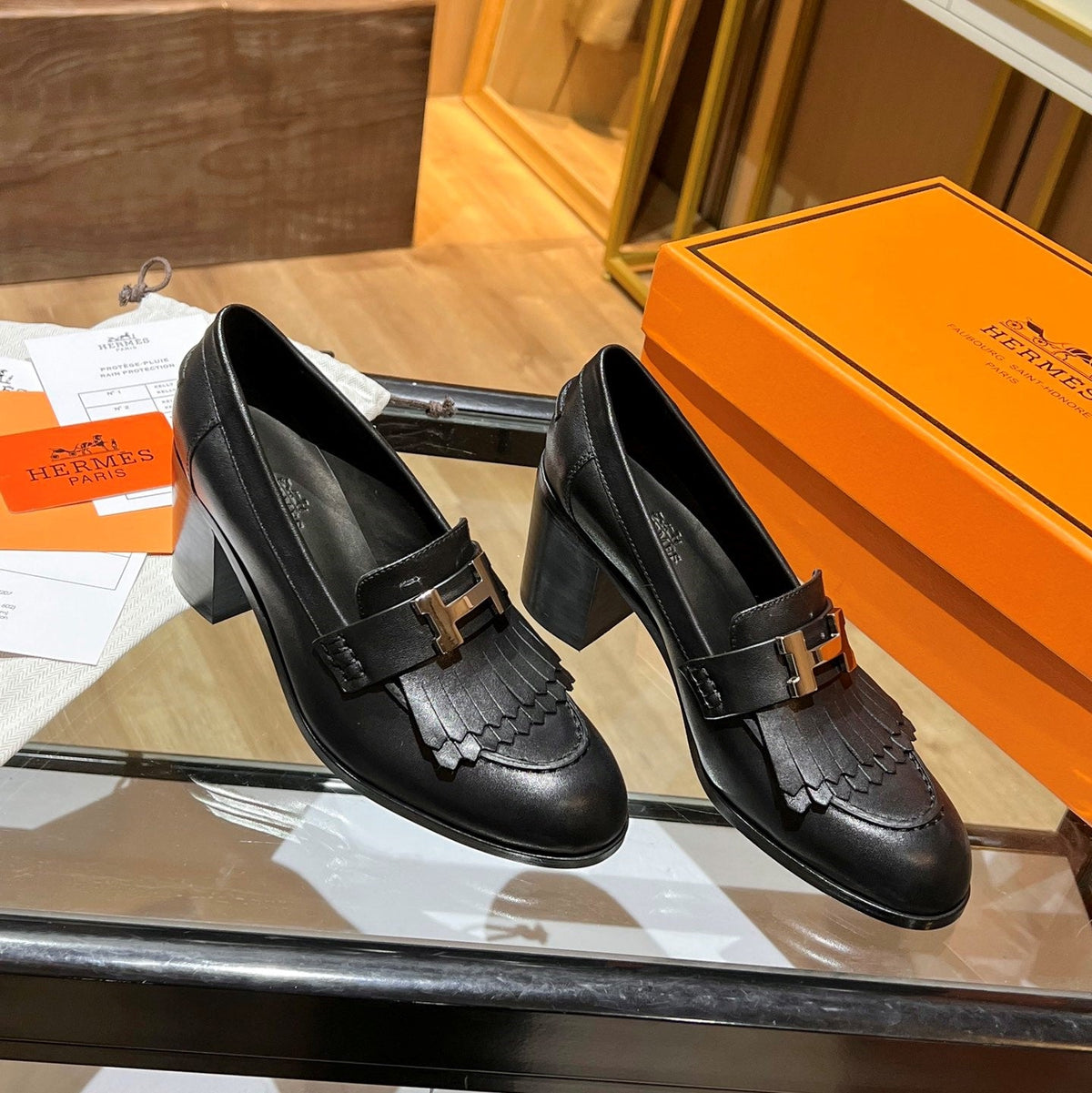 HM 26s Elysee Loafers 7cm Black Leather 149082
