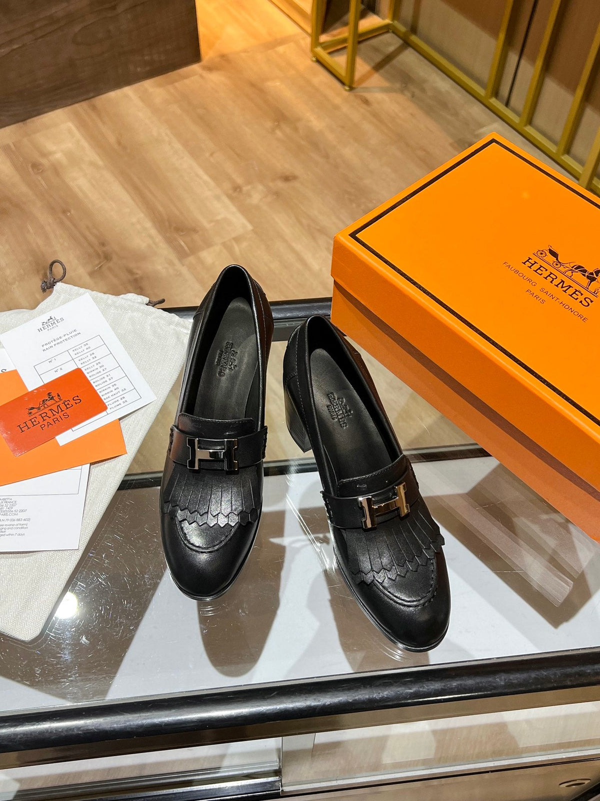 HM 26s Elysee Loafers 7cm Black Leather 149082