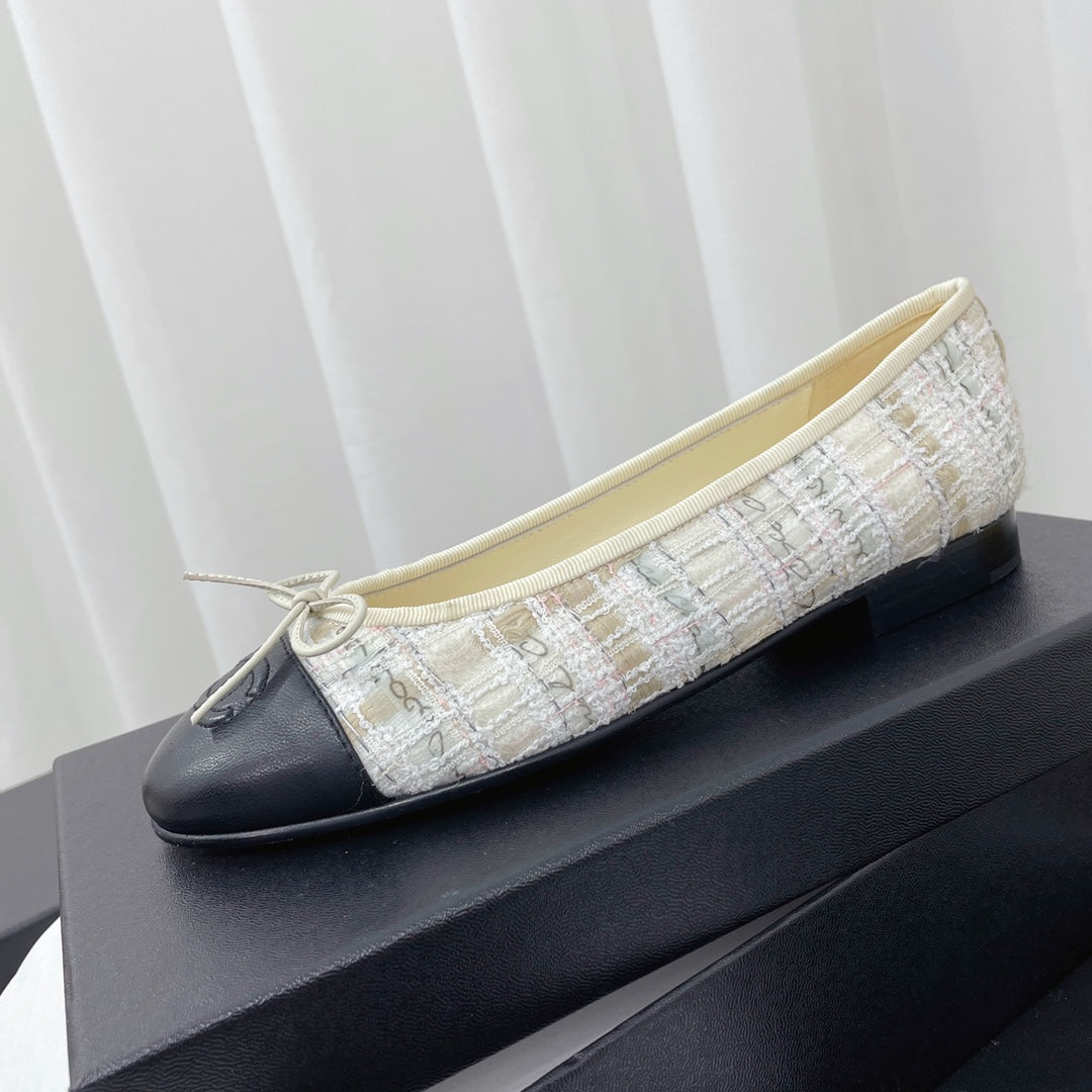 CC 26s Ballet Flat Black Cream Tweed Leather 944422