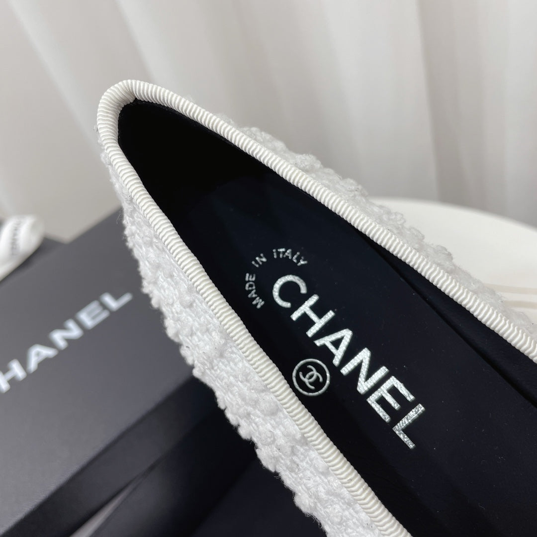 CC 26s Balletr Flat Black White Tweed Leather 944423