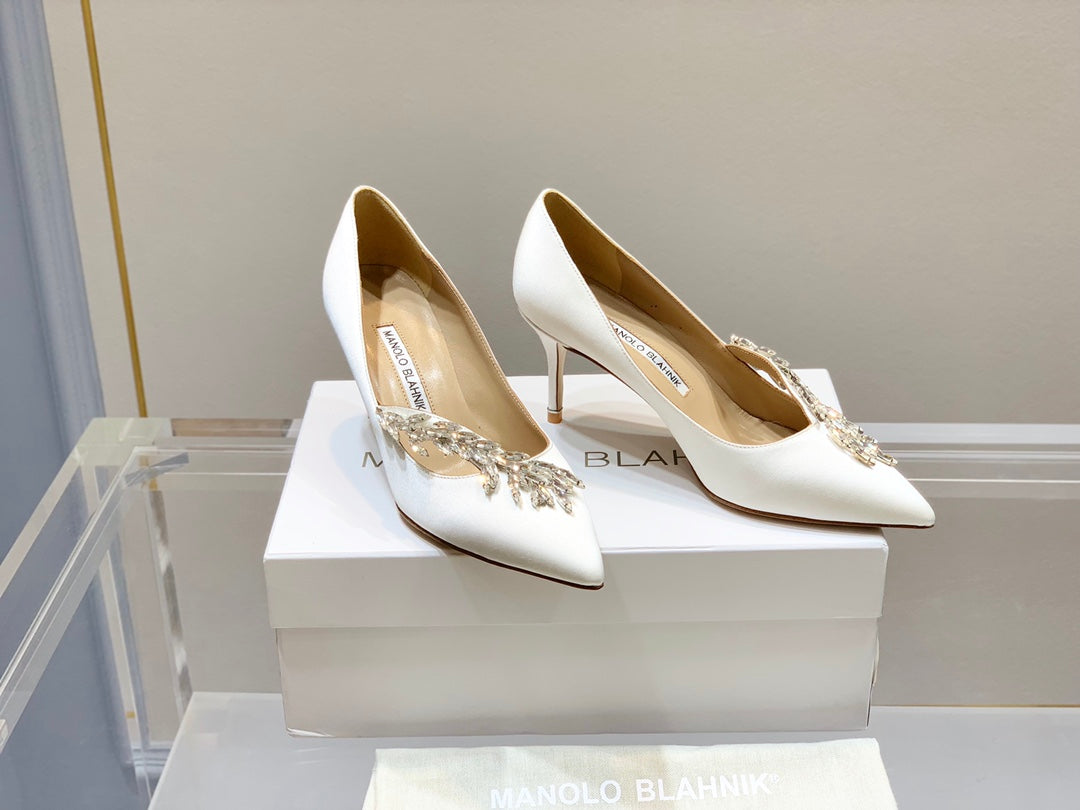Manolo Women's Nadira Pumps 70 White Satin