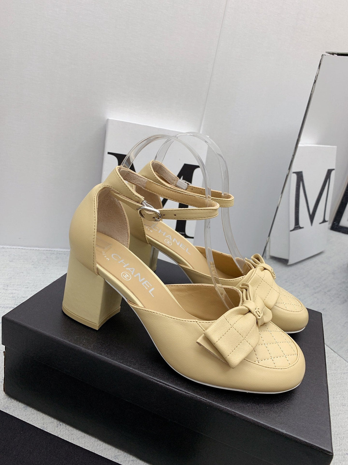 CC 26s Ankle Strap Heels 6cm Beige Leather 163412