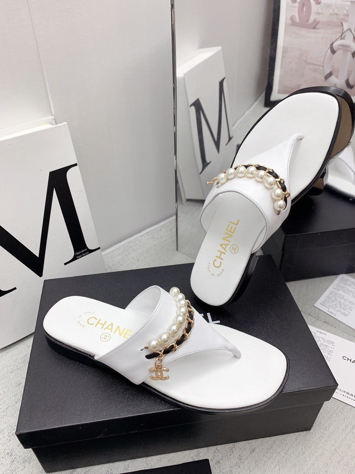CC 26s Thong Sandals 2cm White Pearl Leather 163420