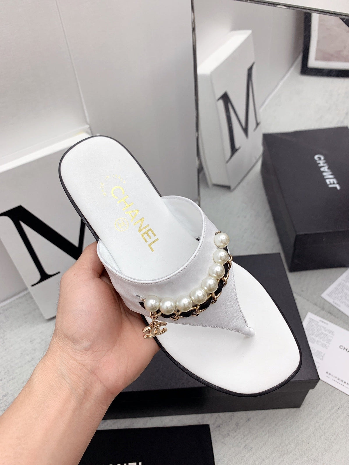 CC 26s Thong Sandals 2cm White Pearl Leather 163420