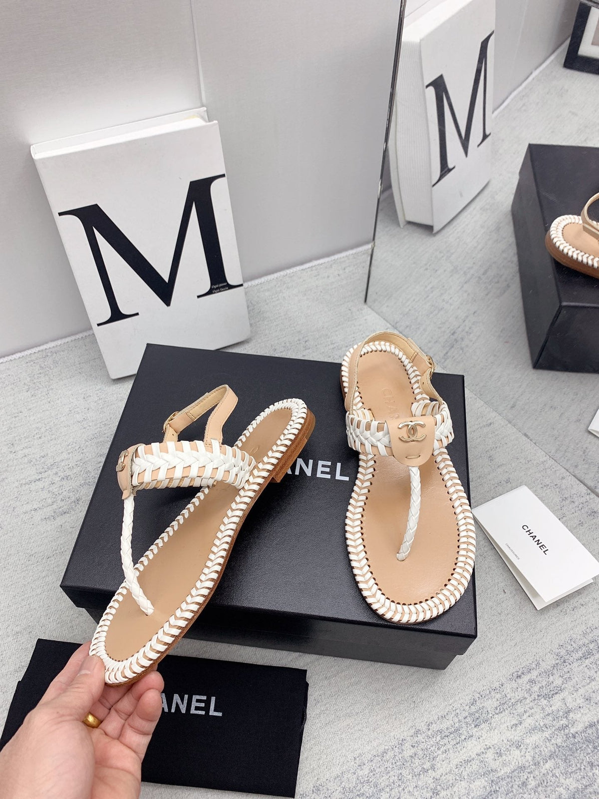 CC 26s Thong Sandals Beige White Interlocking Leather 160000