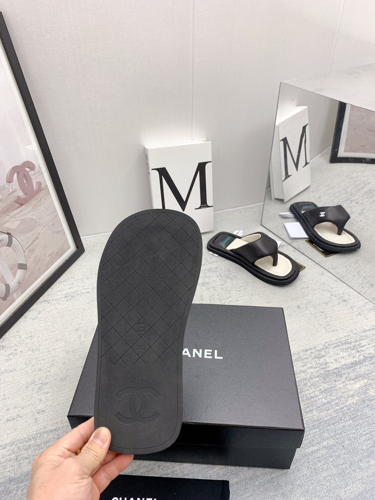 CC 26s Thong Sandals 2cm Black White Leather 163422